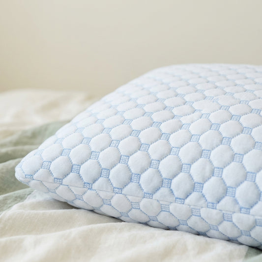 Aircourse ventilated cooling pillow – detail