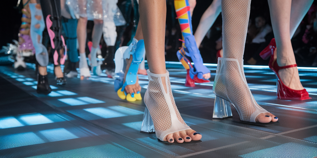 Bare Your Toes: The Sensual Fashion Trend Everyone's Buzzing About!