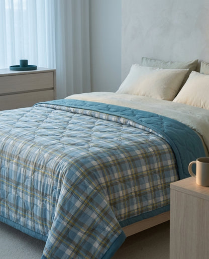 Patchwork plaid summer quilt Fold – bed